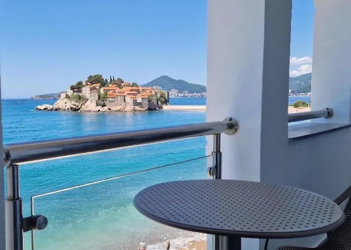 Beach Apartment Sveti Stefan