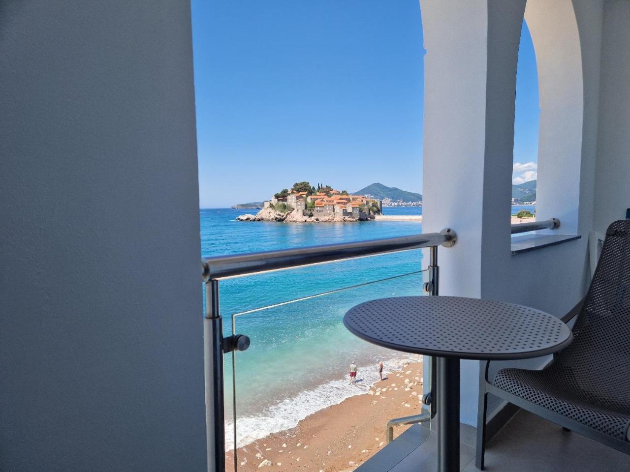 Beach Apartment Sveti Stefan סבטי סטפן
