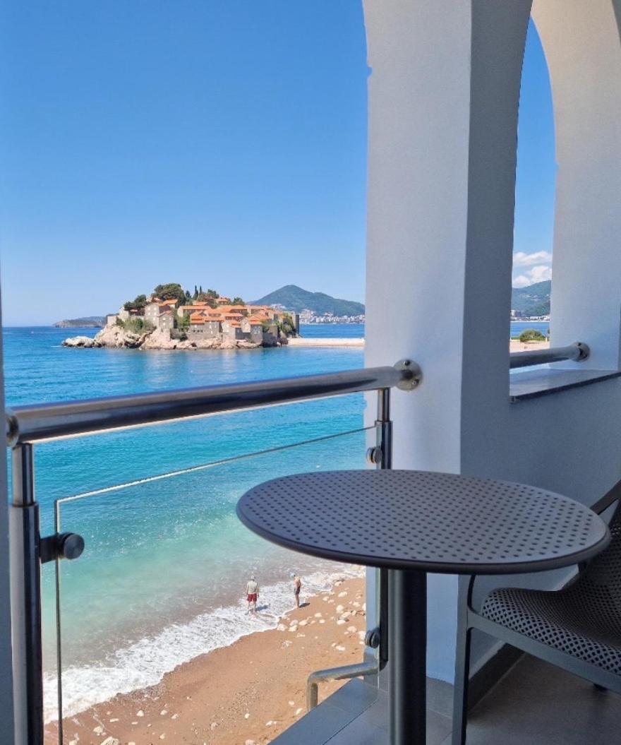 Beach Apartment Sveti Stefan סבטי סטפן
